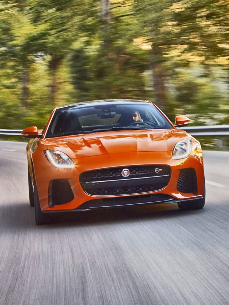 Mechanic WordPress theme car review template portfolio 4